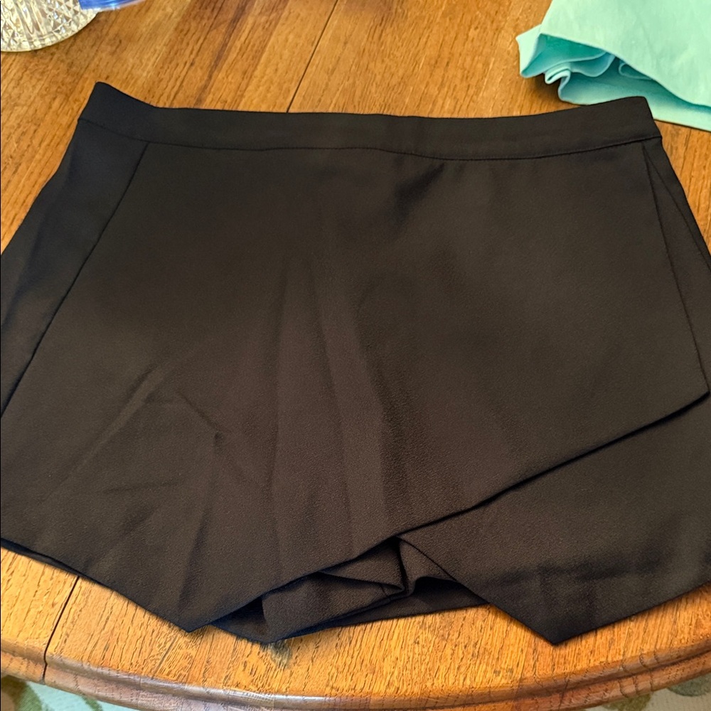 Sophie Rue Black Skorts